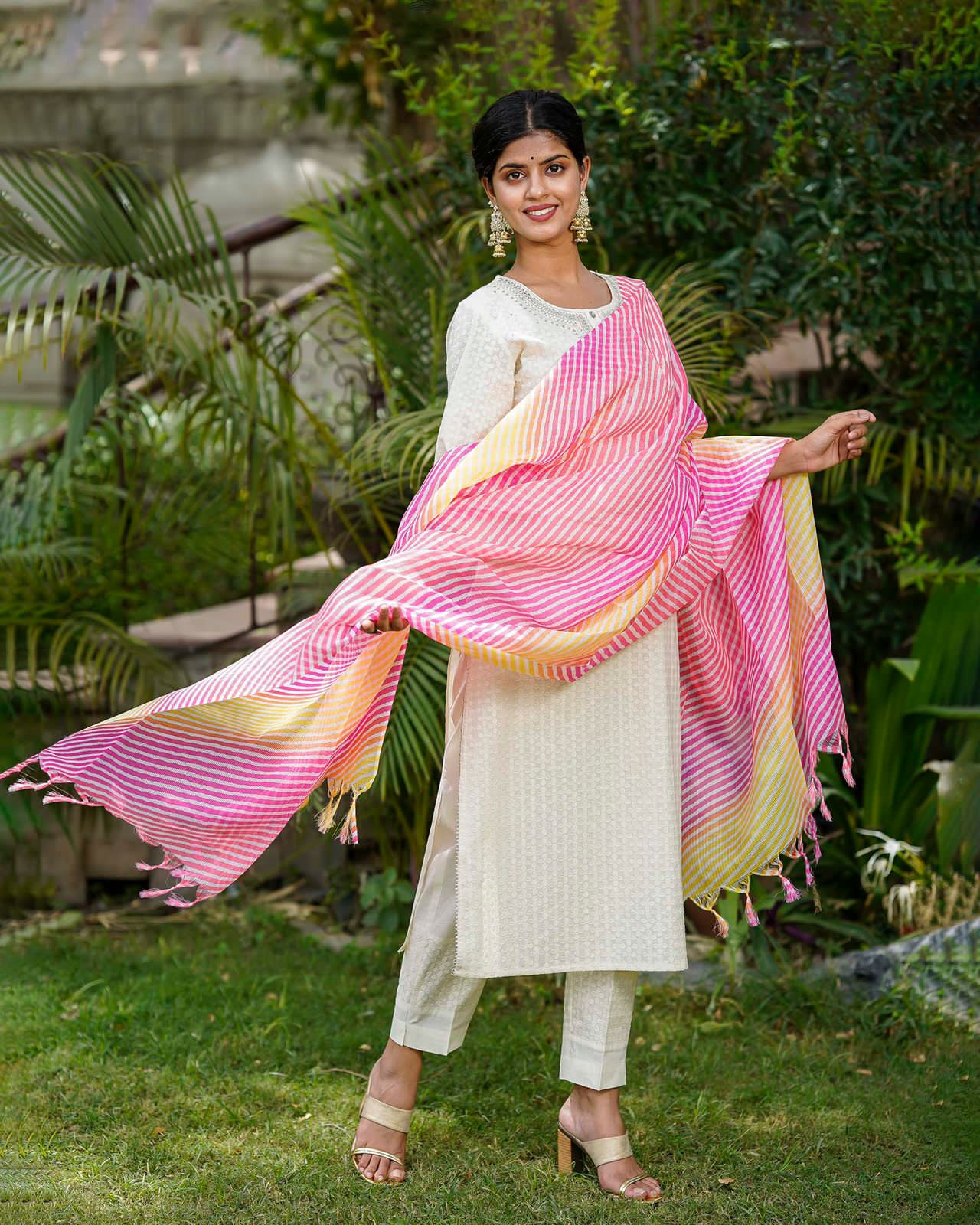 SALE: Roop Tera Mastana suit set (3 piece)