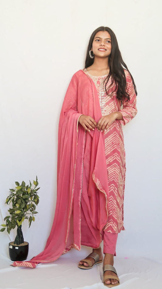 SALE: Onion Pink Grace Suit Set