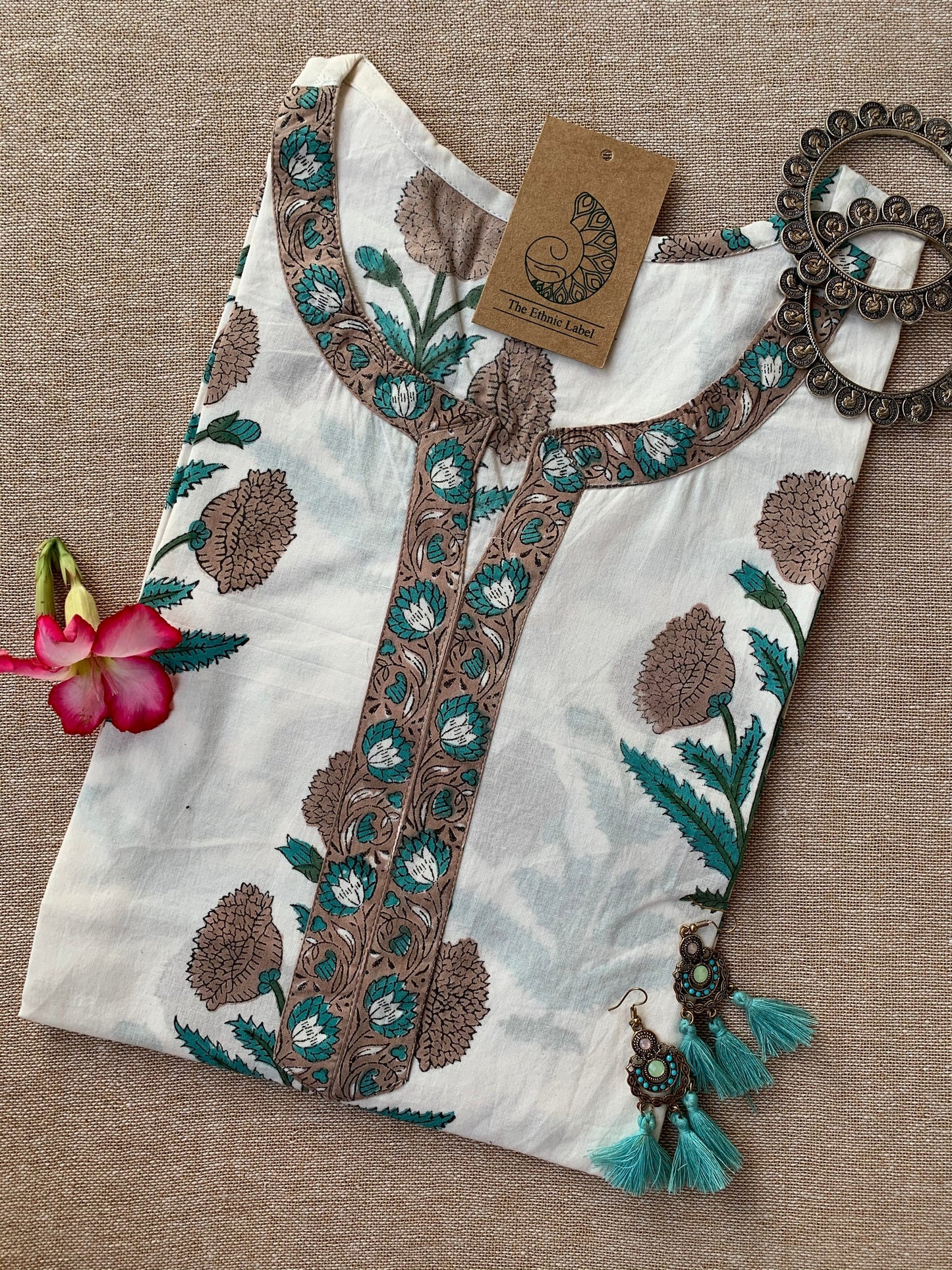 White Mughal Sea Green Boota Hand Block Printed Cotton Kurta